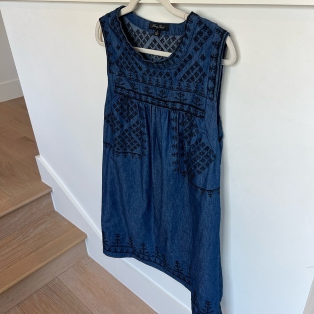 Honey Punch Dark Blue Denim Sleeveless Black Embroidered Dress Size Large